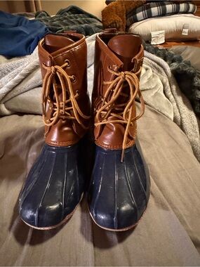 Classic Brown & Navy Duck Boots kid’s Waterproof Lace-Up